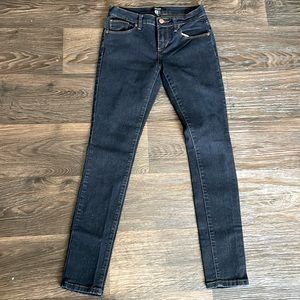 Forever 21 stretch skinny jeans size 25